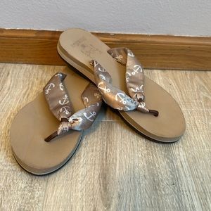 Kuailu Sandals